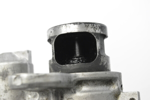  EGR valve 