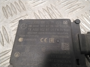 Mercedes Benz E-Class W213 (2017–2026) Pimeda nurga radar Distronic A0009053211 - 2