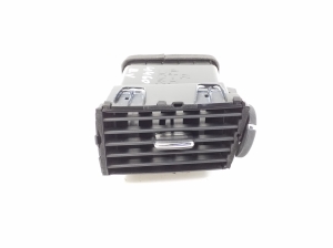 Dashboard air vent grilles - 687521ME0B
