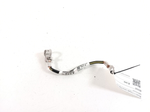   Das Kabel ist minus 