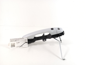 Mitsubishi Eclipse cross (2017–2026) Front door external opening handle and its details - 2