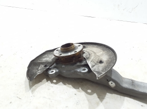 VOLVO XC90 (2015–2024) Front wheel hub 32298140 - 2
