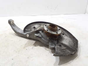 VOLVO XC90 (2015–2024) Front wheel hub 32298139 - 2