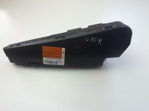 Front seat airbag - 31332438