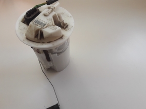 Ford Fiesta VI (2008–2017) Kütusepump paagis C1B19H307AC - 3