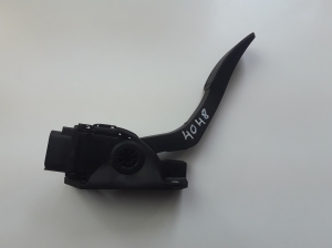 Ford Fiesta VI (2008–2017) Accelerator pedal 8V219F836AB - 4