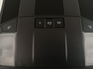  Przedni panel oświetlenia wnętrza 