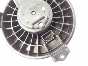 Infiniti Q70 (2013–2018) Salongi puhuri mootor 272201ME0A - 2