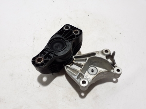 RENAULT Clio V (2019–2026) Engine mount 112104949R - 4
