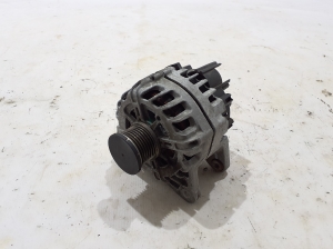 RENAULT Clio V (2019–2026) Alternateur 231008040R - 4