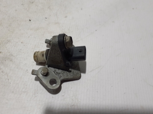   Kurbelwellensensor  - 22053AA120 