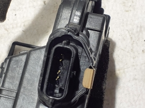 RENAULT Clio V (2019–2026) Rear side door lock 825007311R - 2