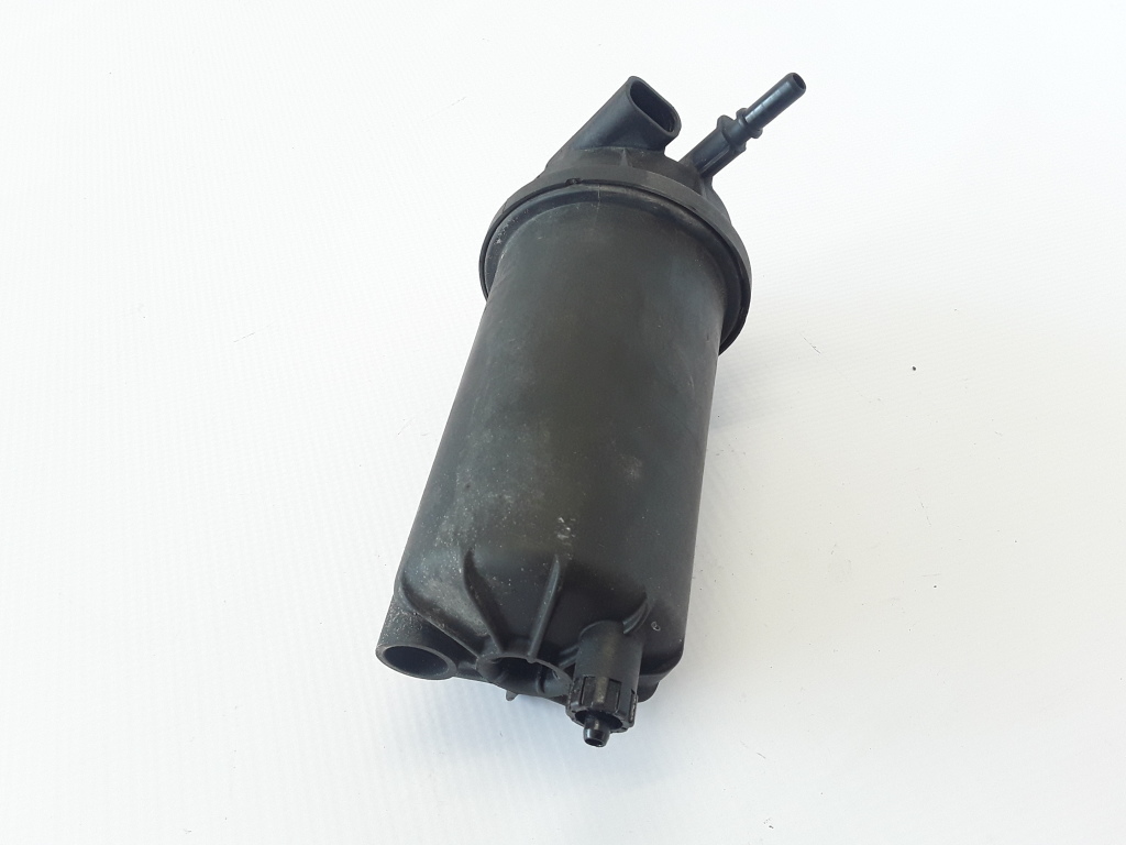 Used RENAULT Trafic Fuel filter housing 8200780972