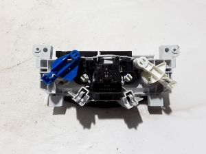 Dacia Duster (2010–2017) Heater control panel 275103362R - 3
