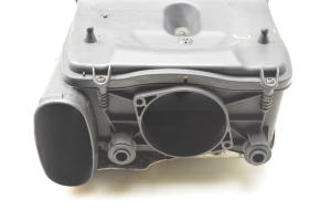 Mercedes Benz C-Class 204 (2007–2014) Luftfiltergehäuse A6510901101 - 4
