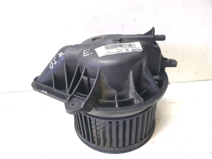 Peugeot Partner I (1996–2008) Salongi puhuri mootor N030840S 0224 - 2