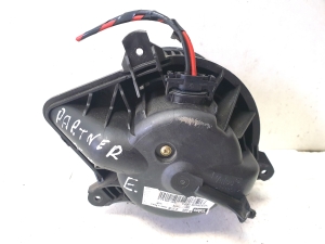 Peugeot Partner I (1996–2008) Salongi puhuri mootor N030840S 0224 - 3