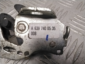 Mercedes Benz Vito W639 (2003–2014) Tailgate lock A6397400535 - 2
