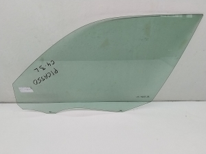 Citroen C4 Picasso (2013–2018) Priekšējo durvju stikls 9675833180 - 4