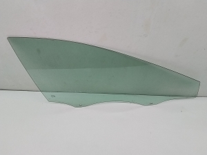 Seat Leon (2012–2026) Front door glass 5F3845202A - 2