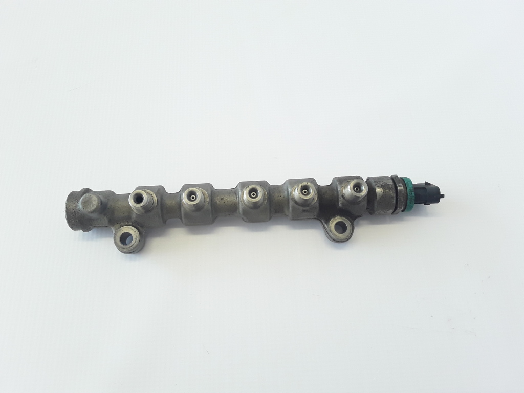 RENAULT Trafic 2 generation (2001-2015) Fuel Rail 8200754773 21083205