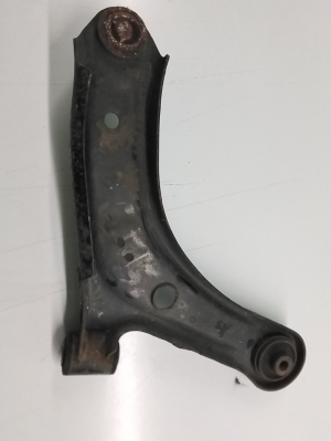 Suzuki Vitara LY (2014–2026) Querlenker vorne 4520261M00 - 4