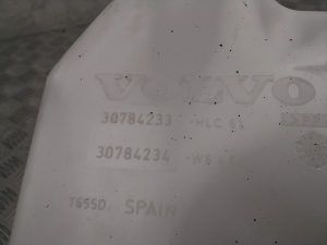 VOLVO V70 III (2007–2017) Front washer fluid reservoir 30784234 - 4