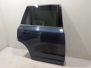 Rear side doors - 32133219