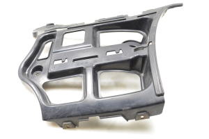 Rear bumper bracket - 7058520