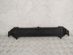 The middle part of the front frame from the lock down - 7804619
