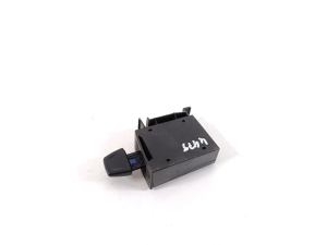 VOLVO XC90 (2015–2024) SIM card reader 31324668 - 4