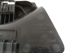  Other part of the rear seat 