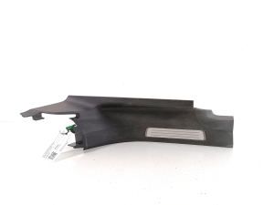  Inner threshold trim 