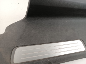  Inner threshold trim 