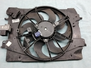 Ventilateur de refroidissement et ses pièces - 214818009R