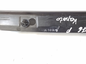  Another detail under the hood 