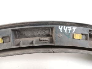  Rear wing tray 