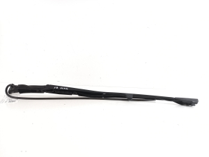  Windshield wiper blade 
