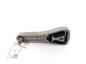  Engine cushion 