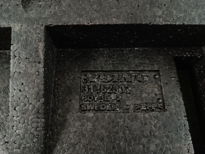  Key case in the trunk and its details 