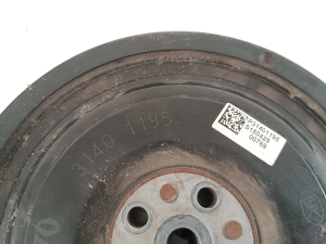 VOLVO XC90 (2015–2024) Crankshaft pulley 31401195 - 3