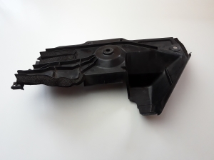   Air deflector cooling radiator 