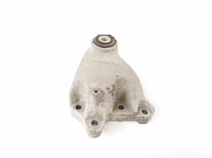   Motorhalter 