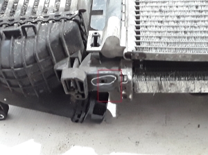  Radiatorių komplektas ir jo detales 