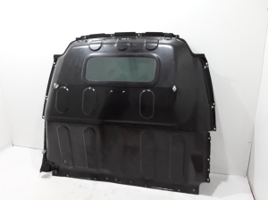   Partition between the cabin and the load compartment 