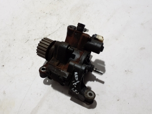  Fuel pump 