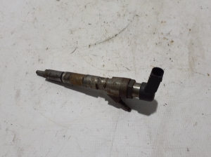  Fuel injector 