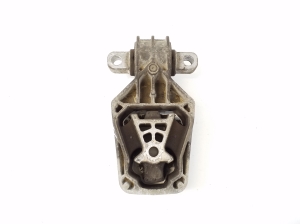 Mercedes Benz GLA-Class 156 (2013–2019) Engine mount A2462401209 - 2
