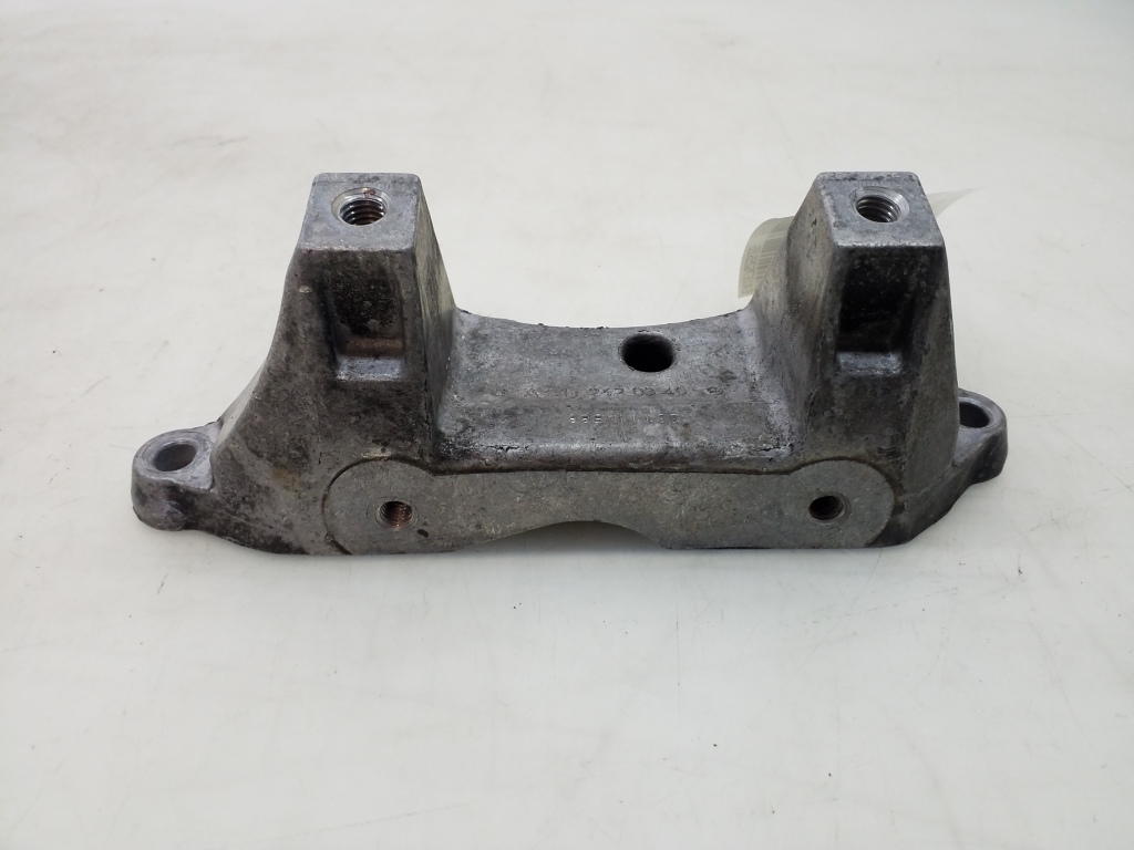 Used Mercedes Benz E-Class Gearbox holder A2112420340