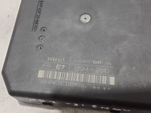  Fuse blocks 
